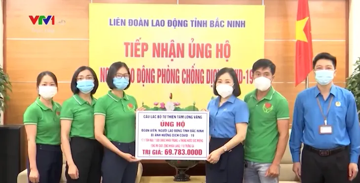“Việt Nam - Khát vọng bình yên”: Tôn vinh lực lượng tuyến đầu chống dịch - Ảnh 1. “Việt Nam - Khát vọng bình yên”: Tôn vinh lực lượng tuyến đầu chống dịch - Ảnh 1.