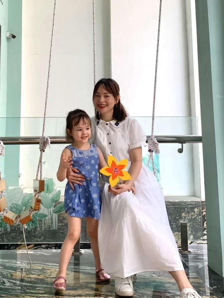 Diễn viên Việt tuần qua: Thu Hoài khoe lưng trần nuột nà, Việt Anh cùng Quỳnh Nga tưng bừng sinh nhật - Ảnh 13. Diễn viên Việt tuần qua: Thu Hoài khoe lưng trần nuột nà, Việt Anh cùng Quỳnh Nga tưng bừng sinh nhật - Ảnh 13.