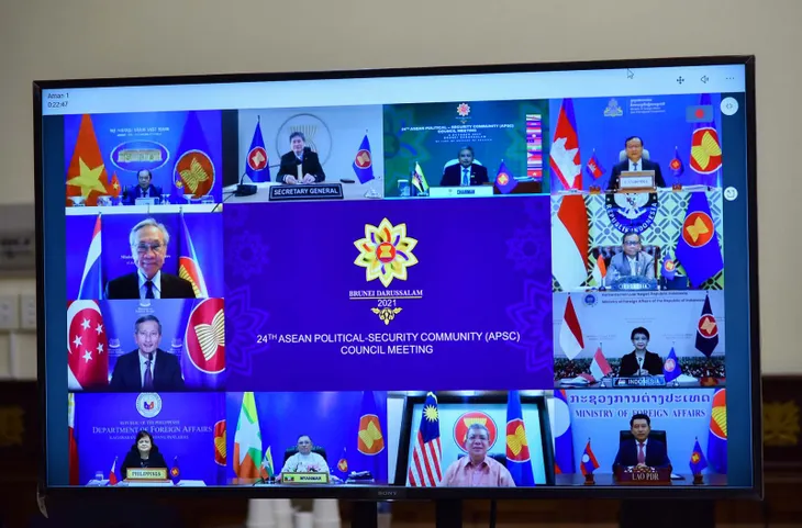 ASEAN chi 10,5 triệu USD từ Quỹ COVID-19 mua vaccine cho các nước thành viên - Ảnh 2. ASEAN chi 10,5 triệu USD từ Quỹ COVID-19 mua vaccine cho các nước thành viên - Ảnh 2.