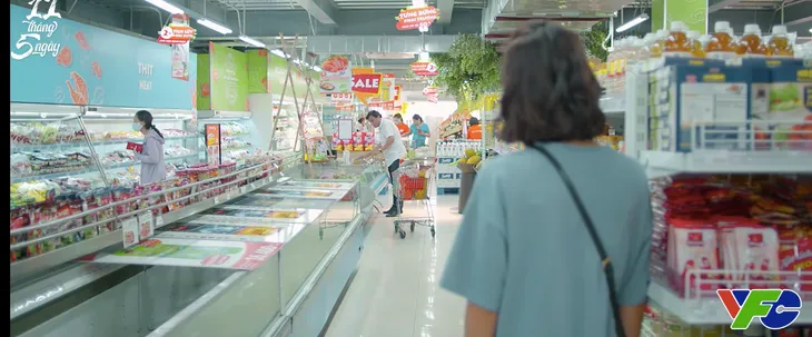 11 tháng 5 ngày - Tập 29: Đăng lợi dụng Nhi, nhận tiền của ông Vinh để ở bên Nhi - Ảnh 10. 11 tháng 5 ngày - Tập 29: Đăng lợi dụng Nhi, nhận tiền của ông Vinh để ở bên Nhi - Ảnh 10.