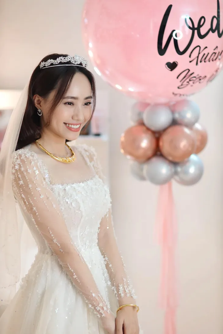 BTV Xuân Anh kể chuyện làm cô dâu thời COVID-19 - Ảnh 7. BTV Xuân Anh kể chuyện làm cô dâu thời COVID-19 - Ảnh 7.