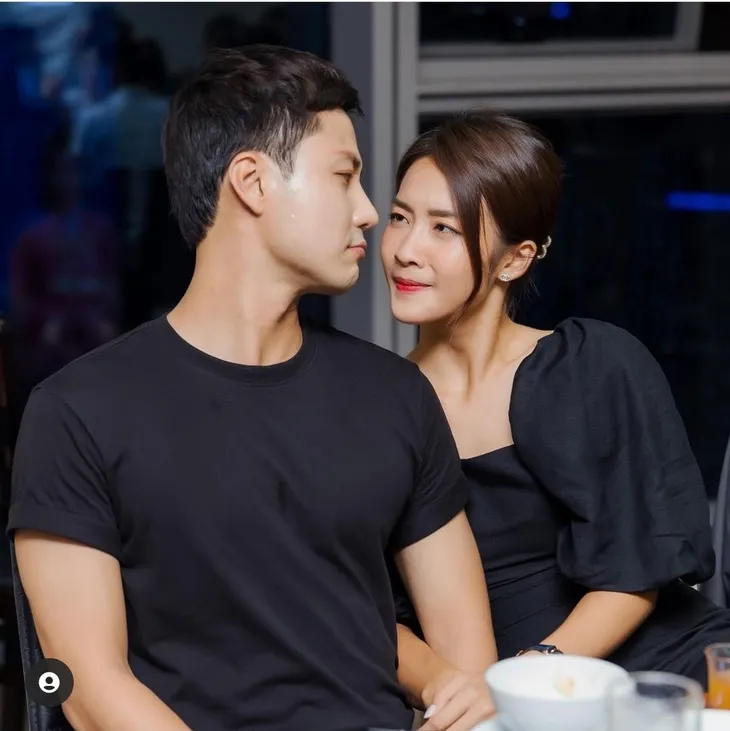 Hết vai, Thanh Sơn - Khả Ngân vẫn dính nhau như sam nghi vấn phim giả tình thật - Ảnh 1. Hết vai, Thanh Sơn - Khả Ngân vẫn dính nhau như sam nghi vấn phim giả tình thật - Ảnh 1.