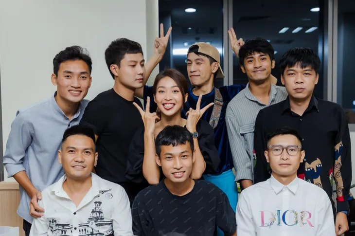 Hết vai, Thanh Sơn - Khả Ngân vẫn dính nhau như sam nghi vấn phim giả tình thật - Ảnh 7. Hết vai, Thanh Sơn - Khả Ngân vẫn dính nhau như sam nghi vấn phim giả tình thật - Ảnh 7.
