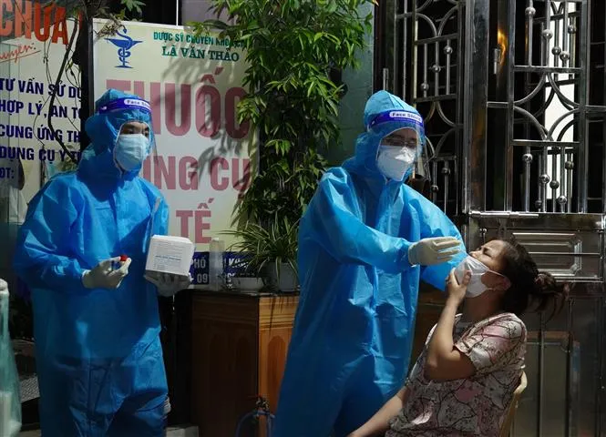 Hà Nam: TP Phủ Lý có 356 F0, gần 100 giáo viên, học sinh mắc COVID-19 - Ảnh 1. Hà Nam: TP Phủ Lý có 356 F0, gần 100 giáo viên, học sinh mắc COVID-19 - Ảnh 1.