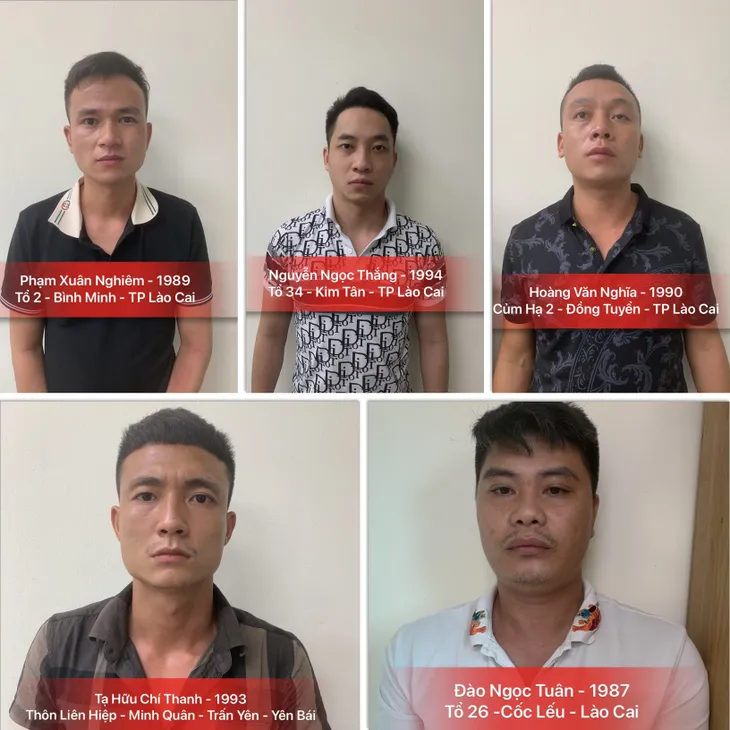 Bắt quả tang 13 thanh niên nam, nữ đang tụ tập “bay lắc” trong 2 khách sạn - Ảnh 1. Bắt quả tang 13 thanh niên nam, nữ đang tụ tập “bay lắc” trong 2 khách sạn - Ảnh 1.