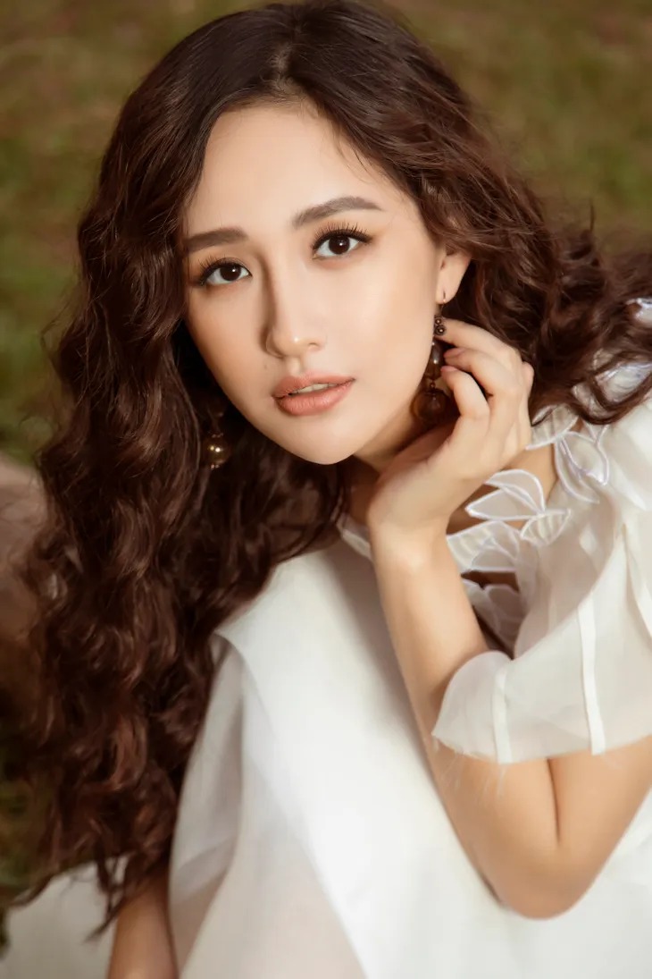 Sao Việt ngày 29/10: Tình bạn 30 năm Hồng Vân - Hồng Đài, Mai Phương Thúy sập nguồn - Ảnh 1. Sao Việt ngày 29/10: Tình bạn 30 năm Hồng Vân - Hồng Đài, Mai Phương Thúy sập nguồn - Ảnh 1.