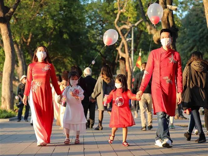 Kỷ niệm 67 năm Ngày giải phóng Thủ đô: Hà Nội kiên cường chống dịch COVID-19 - Ảnh 1. Kỷ niệm 67 năm Ngày giải phóng Thủ đô: Hà Nội kiên cường chống dịch COVID-19 - Ảnh 1.