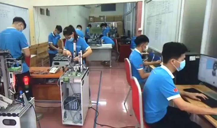 Giáo dục nghề nghiệp: Áp lực dạy thực hành trong đại dịch - Ảnh 1. Giáo dục nghề nghiệp: Áp lực dạy thực hành trong đại dịch - Ảnh 1.