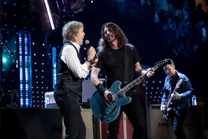 Jay-Z, Foo Fighters được chào đón vào Đại sảnh Danh vọng Rock & Roll - Ảnh 1. Jay-Z, Foo Fighters được chào đón vào Đại sảnh Danh vọng Rock & Roll - Ảnh 1.