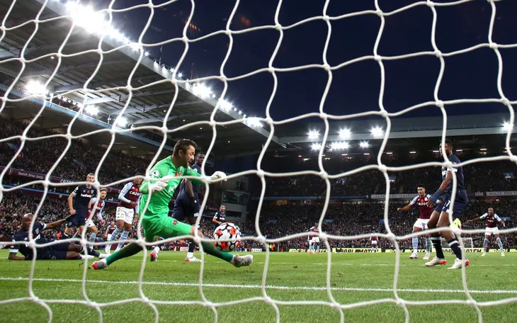 West Ham vươn lên hạng 4 Giải Ngoại hạng Anh - Ảnh 1. West Ham vươn lên hạng 4 Giải Ngoại hạng Anh - Ảnh 1.