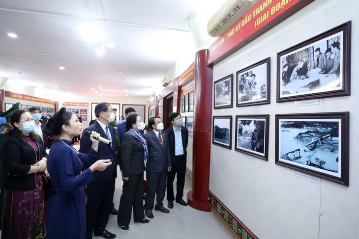 Lạng Sơn khuyến khích khách du lịch nội địa, dần tiến tới đón khách quốc tế - Ảnh 1. Lạng Sơn khuyến khích khách du lịch nội địa, dần tiến tới đón khách quốc tế - Ảnh 1.