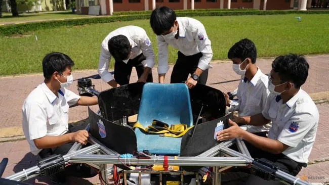 Hỗ trợ cộng đồng với taxi bay không người lái tại Campuchia - Ảnh 1. Hỗ trợ cộng đồng với taxi bay không người lái tại Campuchia - Ảnh 1.