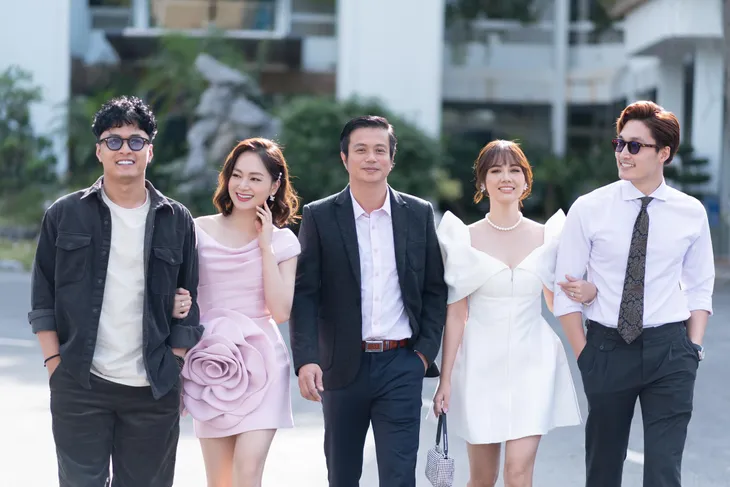 Lan Phương: Tôi có mẹ chồng khác xa trên phim - Ảnh 7. Lan Phương: Tôi có mẹ chồng khác xa trên phim - Ảnh 7.