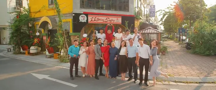 11 tháng 5 ngày: Hành trình đẹp đẽ của tuổi trẻ, bộ phim đặc biệt khiến khán giả quay xe bất ngờ - Ảnh 11. 11 tháng 5 ngày: Hành trình đẹp đẽ của tuổi trẻ, bộ phim đặc biệt khiến khán giả quay xe bất ngờ - Ảnh 11.