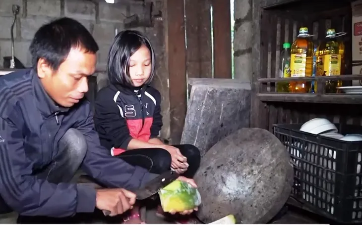 Cặp lá yêu thương: Cô bé mang tên mùa hè - Ảnh 1.