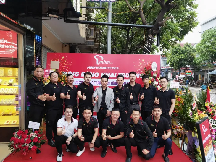 Minh Hoàng Mobile - 10 năm khẳng định vị thế trong ngành bán lẻ công nghệ tại Hải Phòng - Ảnh 1. Minh Hoàng Mobile - 10 năm khẳng định vị thế trong ngành bán lẻ công nghệ tại Hải Phòng - Ảnh 1.