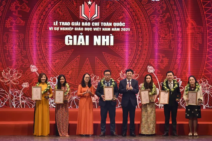 VTV đạt giải Nhất giải báo chí Vì sự nghiệp giáo dục Việt Nam 2021 - Ảnh 3. VTV đạt giải Nhất giải báo chí Vì sự nghiệp giáo dục Việt Nam 2021 - Ảnh 3.