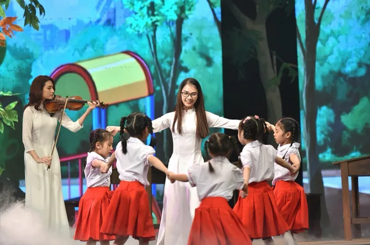 Thay lời tri ân 2021: Những người gieo mầm yêu thương, tri thức để có mùa trái ngọt - Ảnh 1. Thay lời tri ân 2021: Những người gieo mầm yêu thương, tri thức để có mùa trái ngọt - Ảnh 1.