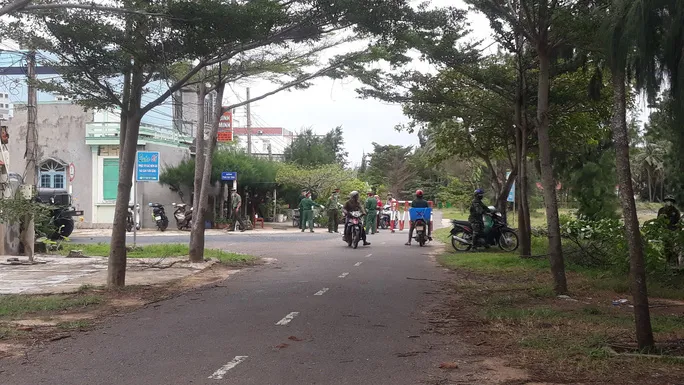 Ghi nhận ca mắc COVID-19, Biên phòng Bình Thuận cử lực lượng ra đảo Phú Quý hỗ trợ chống dịch - Ảnh 1. Ghi nhận ca mắc COVID-19, Biên phòng Bình Thuận cử lực lượng ra đảo Phú Quý hỗ trợ chống dịch - Ảnh 1.