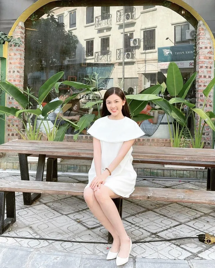 Diễn viên Việt tuần qua: Trần Vân cực gợi cảm, Phương Oanh sang chảnh như quý bà - Ảnh 8. Diễn viên Việt tuần qua: Trần Vân cực gợi cảm, Phương Oanh sang chảnh như quý bà - Ảnh 8.