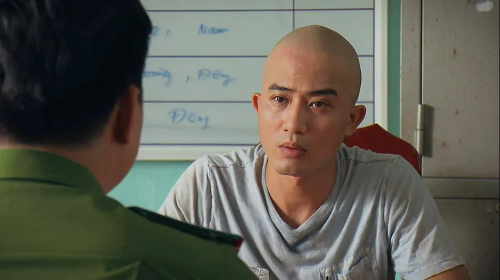 Phố trong làng - Tập 6: Vừa về làng, trung úy Đông đã ấp ủ được làm rể Tân Xuân - Ảnh 14. Phố trong làng - Tập 6: Vừa về làng, trung úy Đông đã ấp ủ được làm rể Tân Xuân - Ảnh 14.