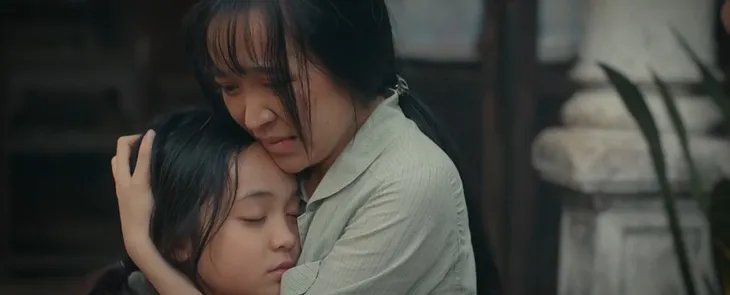 Thương ngày nắng về - Tập 2: Hoa bị bác ruột bắt cóc, mẹ bỏ rơi - Ảnh 8. Thương ngày nắng về - Tập 2: Hoa bị bác ruột bắt cóc, mẹ bỏ rơi - Ảnh 8.