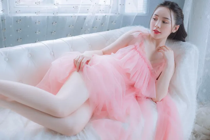 Quỳnh Kool hóa nàng thơ trong bộ ảnh mới - Ảnh 3. Quỳnh Kool hóa nàng thơ trong bộ ảnh mới - Ảnh 3.