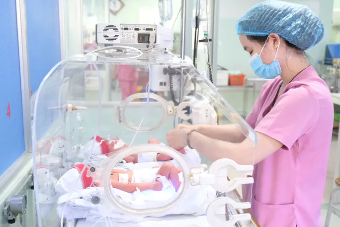 Nhiều thai phụ mắc COVID-19 trở nặng, nguy kịch vì chưa tiêm vaccine - Ảnh 1. Nhiều thai phụ mắc COVID-19 trở nặng, nguy kịch vì chưa tiêm vaccine - Ảnh 1.