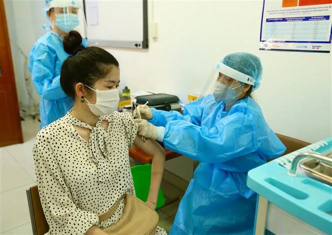 Nhiều thai phụ mắc COVID-19 trở nặng, nguy kịch vì chưa tiêm vaccine - Ảnh 2. Nhiều thai phụ mắc COVID-19 trở nặng, nguy kịch vì chưa tiêm vaccine - Ảnh 2.