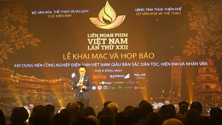 Khai mạc Liên hoan phim Việt Nam lần thứ XXII - Nhiều chờ đợi - Ảnh 1. Khai mạc Liên hoan phim Việt Nam lần thứ XXII - Nhiều chờ đợi - Ảnh 1.