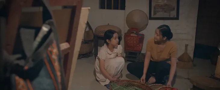 Thương ngày nắng về - Tập 3: Bé Hoa có cách lấy lòng chị Khánh? - Ảnh 4. Thương ngày nắng về - Tập 3: Bé Hoa có cách lấy lòng chị Khánh? - Ảnh 4.