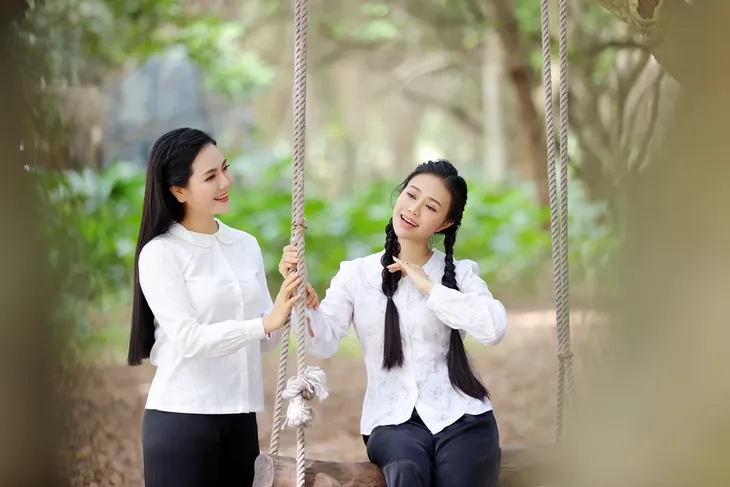 Bộ đôi Quán quân Sao mai ra mắt MV chào mừng ngày Nhà giáo Việt Nam 20/11 - Ảnh 3. Bộ đôi Quán quân Sao mai ra mắt MV chào mừng ngày Nhà giáo Việt Nam 20/11 - Ảnh 3.