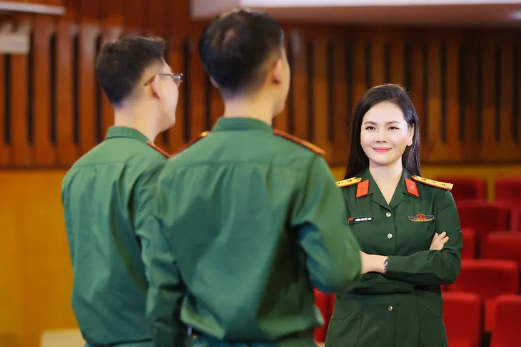 Bộ đôi Quán quân Sao mai ra mắt MV chào mừng ngày Nhà giáo Việt Nam 20/11 - Ảnh 4. Bộ đôi Quán quân Sao mai ra mắt MV chào mừng ngày Nhà giáo Việt Nam 20/11 - Ảnh 4.