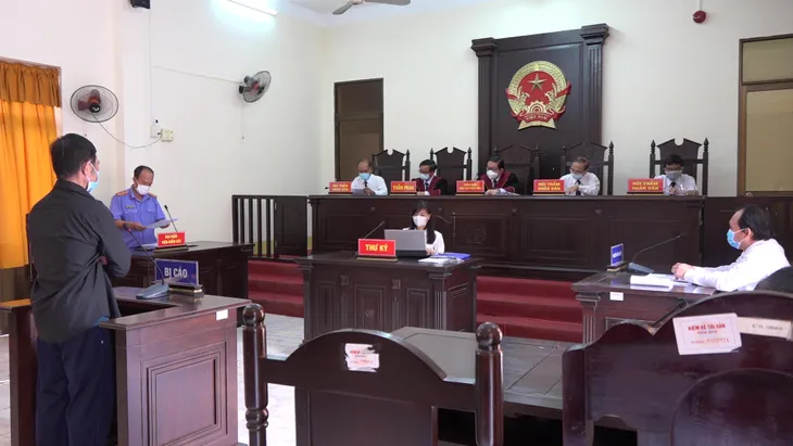 Lãnh 12 năm tù về tội giết người vì ghen - Ảnh 1. Lãnh 12 năm tù về tội giết người vì ghen - Ảnh 1.