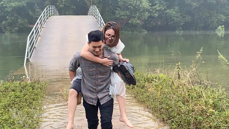 Hậu trường khác xa trên phim của Mặt nạ gương - Ảnh 13. Hậu trường khác xa trên phim của Mặt nạ gương - Ảnh 13.