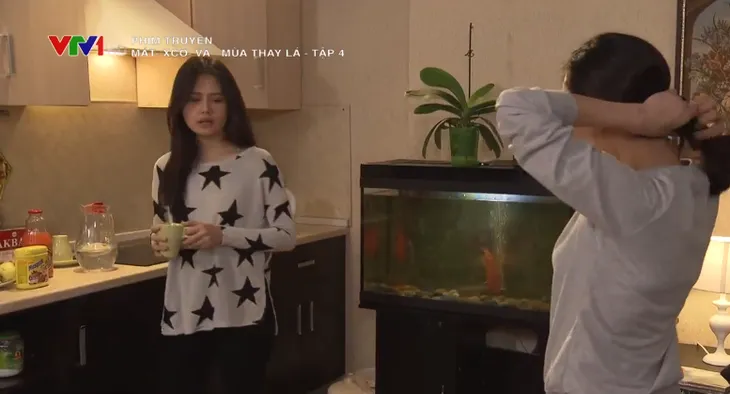 Matxcơva - Mùa thay lá - Tập 4: Phương và Minh ôm nhau bất ngờ bị em chồng nhìn thấy - Ảnh 9. Matxcơva - Mùa thay lá - Tập 4: Phương và Minh ôm nhau bất ngờ bị em chồng nhìn thấy - Ảnh 9.