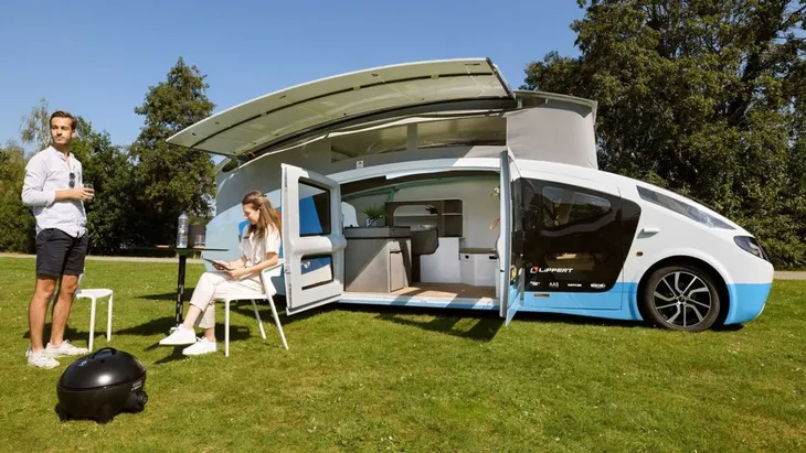 Motorhome chạy hoàn toàn bằng năng lượng mặt trời đầu tiên trên thế giới - Ảnh 3. Motorhome chạy hoàn toàn bằng năng lượng mặt trời đầu tiên trên thế giới - Ảnh 3.