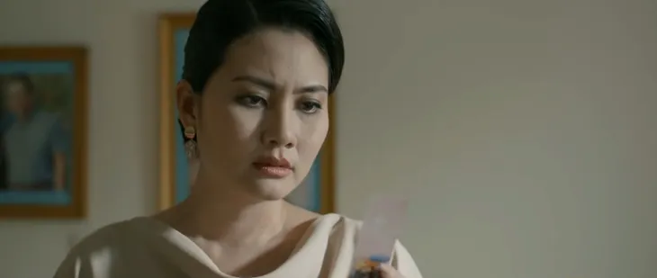 Mặt nạ gương - Tập 12: Hoa phát hiện bí mật động trời của bà Diễm - Ảnh 7. Mặt nạ gương - Tập 12: Hoa phát hiện bí mật động trời của bà Diễm - Ảnh 7.