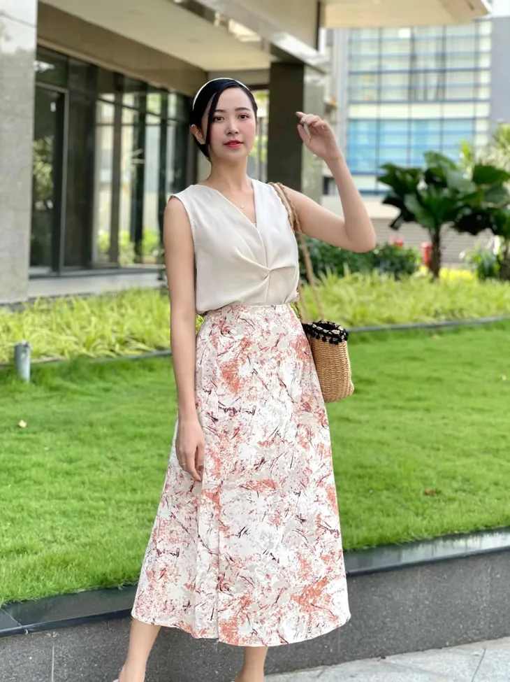Nhan sắc đời thường xinh đẹp của Yến Thương ngày nắng về - Ảnh 3. Nhan sắc đời thường xinh đẹp của Yến Thương ngày nắng về - Ảnh 3.