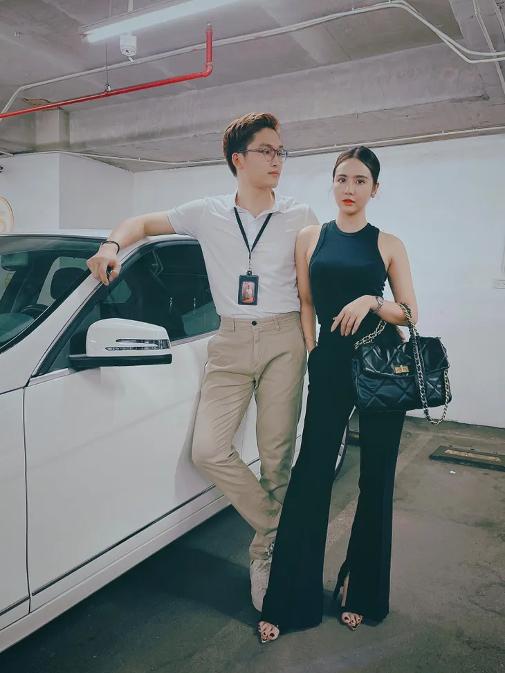 Thương ngày nắng về: Huyền Lizzie rạng rỡ bên Đình Tú và mẹ Yến - Ảnh 4. Thương ngày nắng về: Huyền Lizzie rạng rỡ bên Đình Tú và mẹ Yến - Ảnh 4.