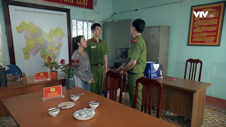 Phố trong làng - Tập 9: Vợ Mến lật kèo khiến Nam bẽ bàng trước cả họ Vũ - Ảnh 11. Phố trong làng - Tập 9: Vợ Mến lật kèo khiến Nam bẽ bàng trước cả họ Vũ - Ảnh 11.