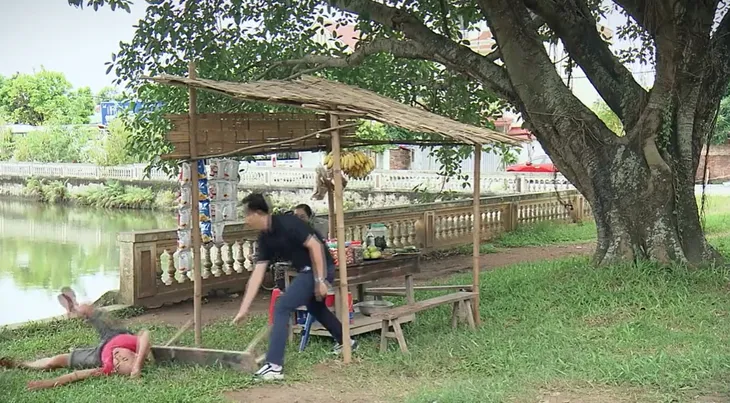Phố trong làng: Hậu trường hài hước của Mến nát rượu - Ảnh 1. Phố trong làng: Hậu trường hài hước của Mến nát rượu - Ảnh 1.