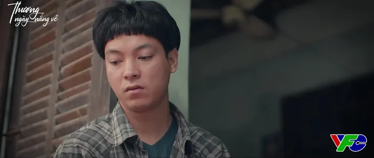 Thương ngày nắng về - Tập 4: Mẹ Nga bán cả ao để con trai làm lại cuộc đời - Ảnh 5. Thương ngày nắng về - Tập 4: Mẹ Nga bán cả ao để con trai làm lại cuộc đời - Ảnh 5.