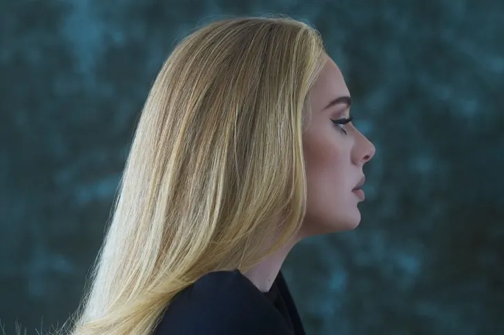 Spotify bỏ tính năng quan trọng theo yêu cầu của Adele - Ảnh 1. Spotify bỏ tính năng quan trọng theo yêu cầu của Adele - Ảnh 1.