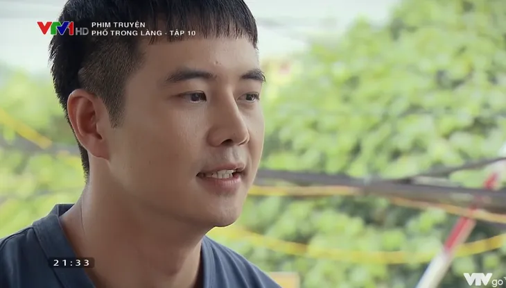 Phố trong làng - Tập 10: Đông lo lắng khi người yêu đề nghị ra mắt gia đình - Ảnh 12. Phố trong làng - Tập 10: Đông lo lắng khi người yêu đề nghị ra mắt gia đình - Ảnh 12.