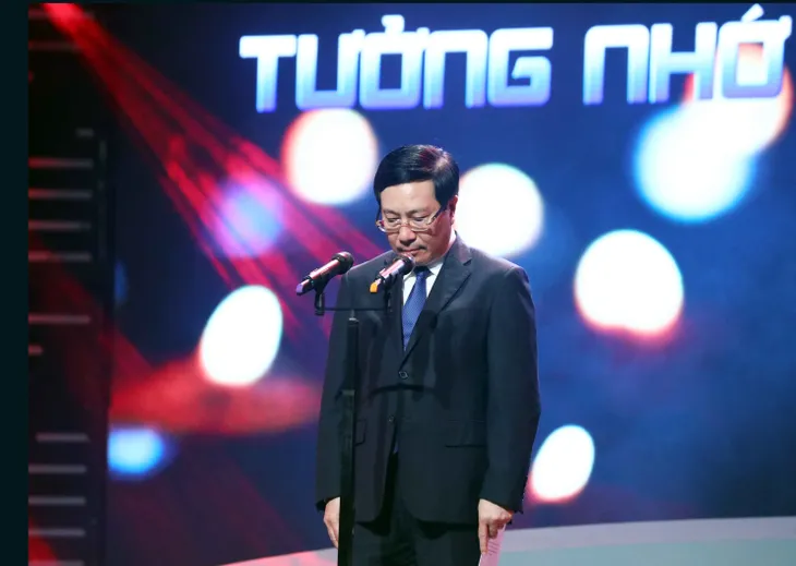 Người bạn đường 2021: Nhắc nhở mỗi người trách nhiệm xây dựng xã hội giao thông an toàn - Ảnh 1. Người bạn đường 2021: Nhắc nhở mỗi người trách nhiệm xây dựng xã hội giao thông an toàn - Ảnh 1.