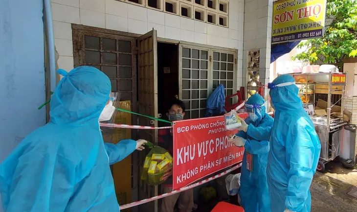 TP Hồ Chí Minh: Khắc phục tình trạng F0 ở doanh nghiệp bị đùn đẩy về cộng đồng - Ảnh 1. TP Hồ Chí Minh: Khắc phục tình trạng F0 ở doanh nghiệp bị đùn đẩy về cộng đồng - Ảnh 1.
