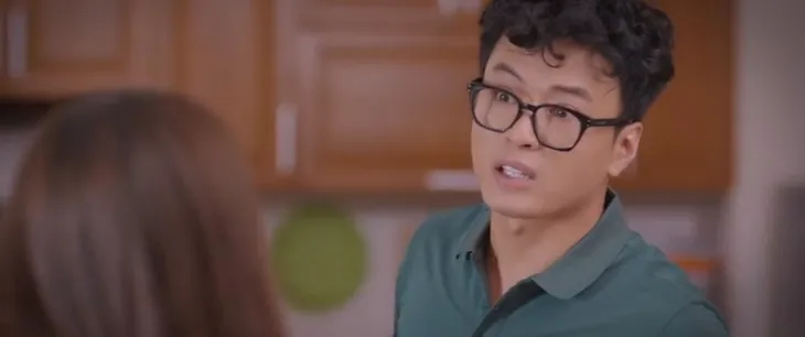 Thương ngày nắng về - Tập 5: Khánh mắng chồng như hát hay, Hoa trở thành nữ giám đốc cực gắt - Ảnh 5. Thương ngày nắng về - Tập 5: Khánh mắng chồng như hát hay, Hoa trở thành nữ giám đốc cực gắt - Ảnh 5.
