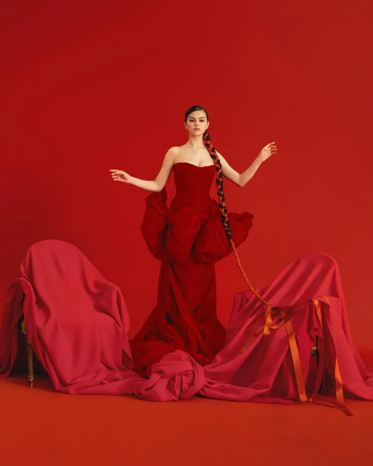 Selena Gomez nhận đề cử Grammy đầu tiên sau hơn 1 thập kỷ ca hát - Ảnh 1. Selena Gomez nhận đề cử Grammy đầu tiên sau hơn 1 thập kỷ ca hát - Ảnh 1.