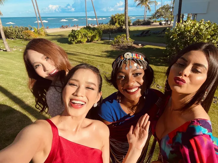 Miss World 2021: Đỗ Thị Hà bước vào phần thi Head To Head Challenges - Ảnh 1. Miss World 2021: Đỗ Thị Hà bước vào phần thi Head To Head Challenges - Ảnh 1.